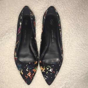 GAP Abstract Print Pointed Toe Flats